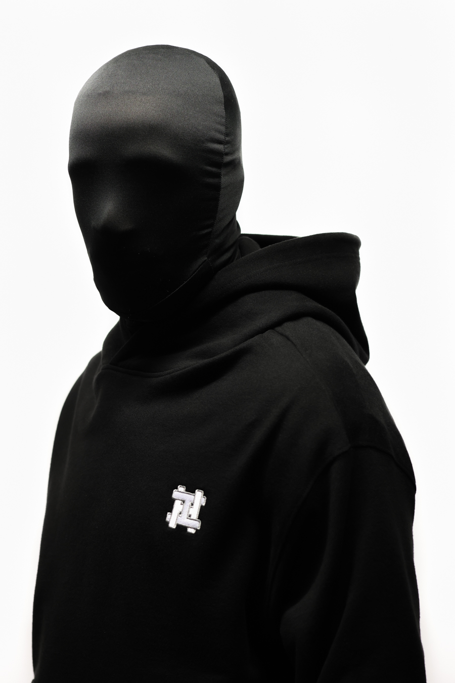 BLACK HOODIE CONTENT_2